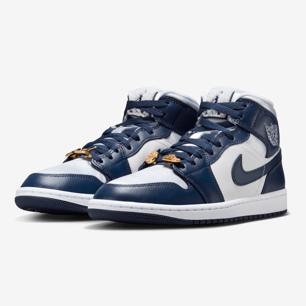 Nike Women Air Jordan 1 mid SE Navy and White Athletic Sneakers Unisex